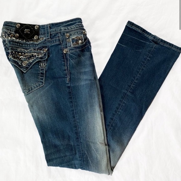 Miss Me Signature Bootcut Jeans                  Sz 29” X W, 31”L Lots of Bling! - Picture 9 of 9